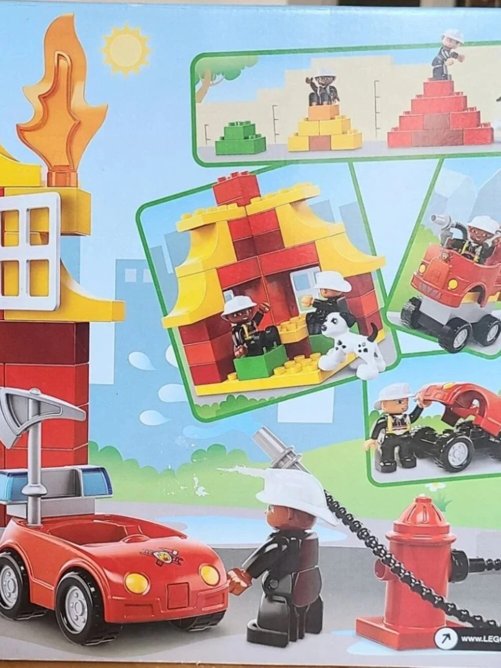 LEGO Duplo NEW Fire Truck fighter Station Fireman Firemen Figs 6138 discont set